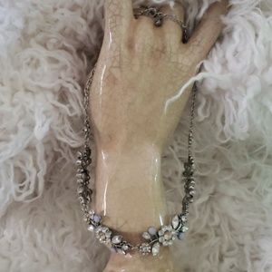 Beautiful rhinestone flower necklace